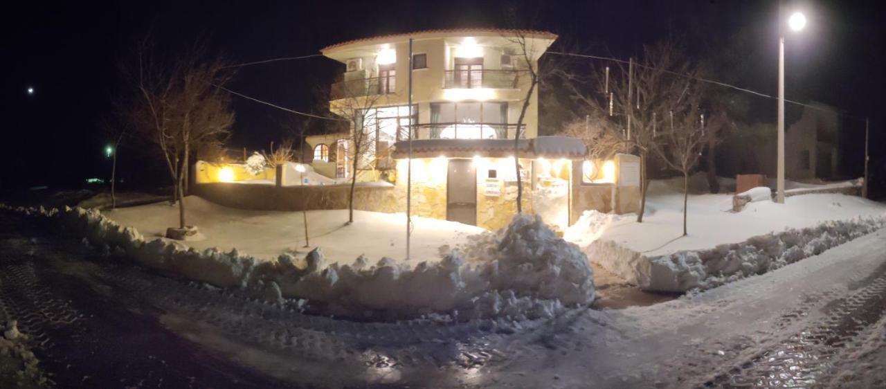 Xenonas Κithαiron Hotel Vília Екстериор снимка
