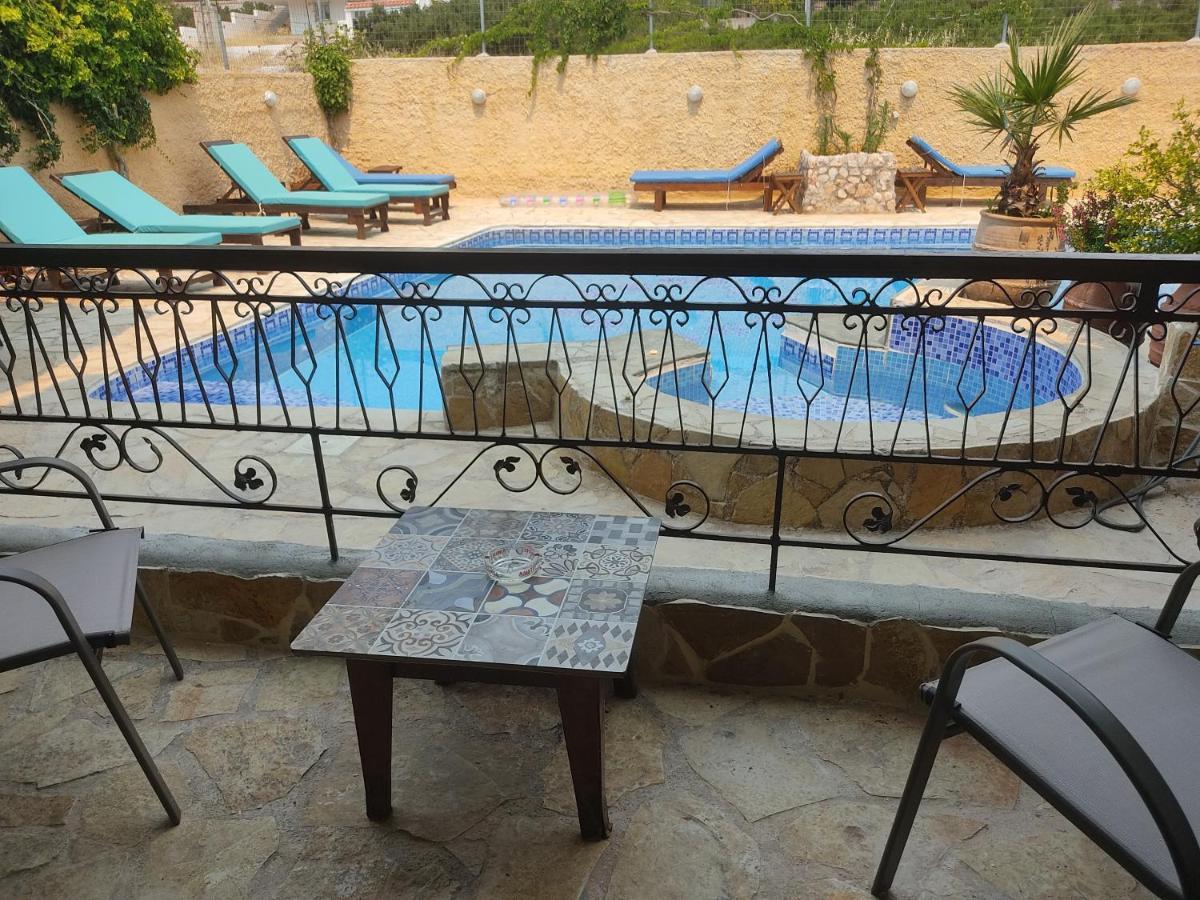 Xenonas Κithαiron Hotel Vília Екстериор снимка