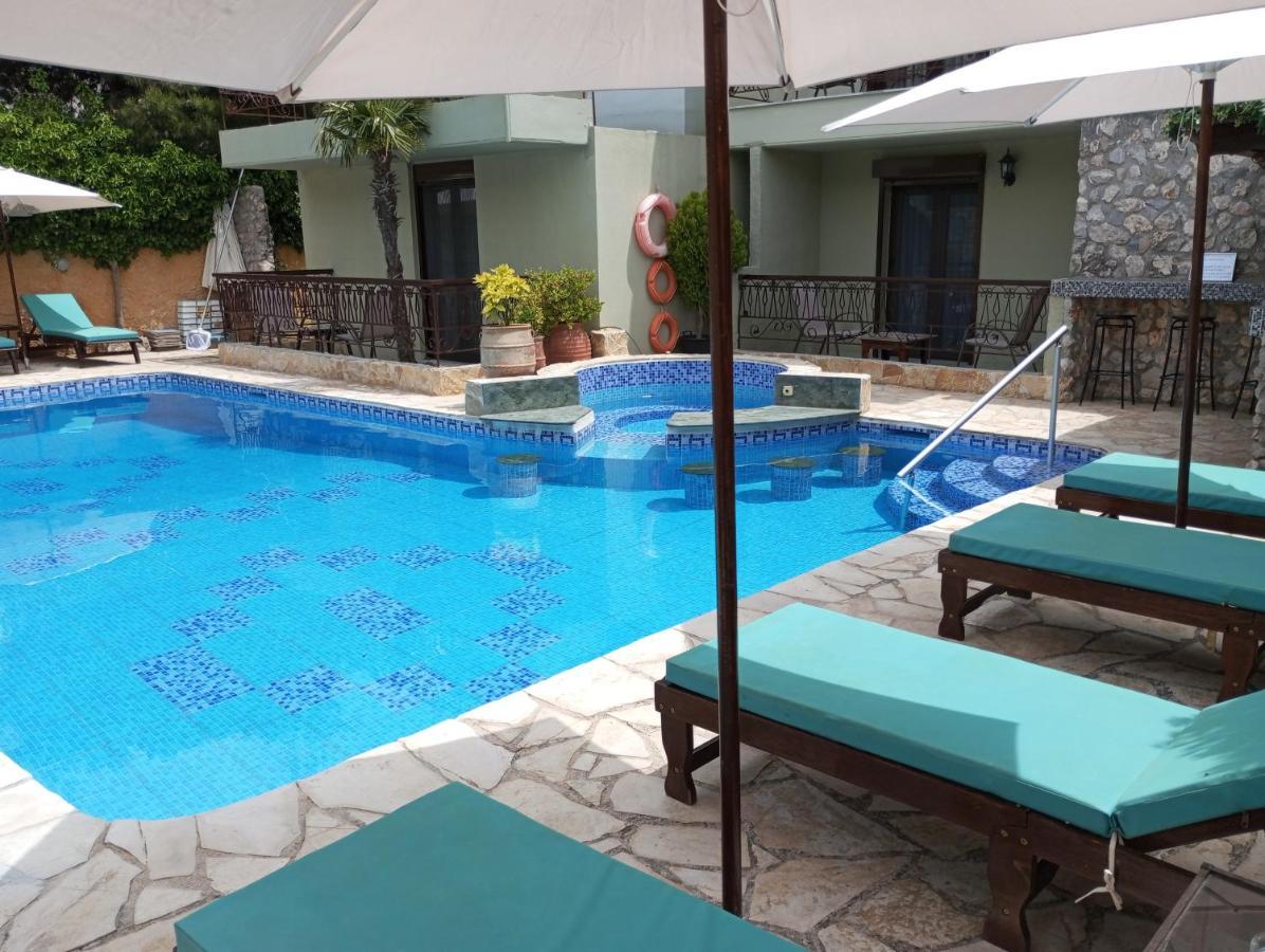 Xenonas Κithαiron Hotel Vília Екстериор снимка